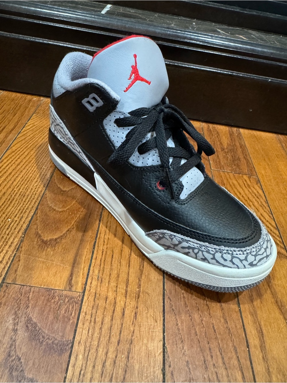 Jordan Red and Black Retro Low-Top Sneakers - Picture 7 of 9